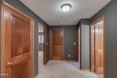 3916 48th St NW, Mandan, ND 58554 photo 39