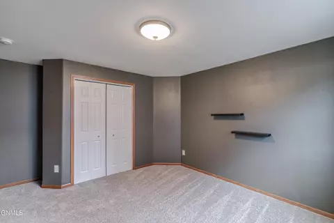 3916 48th St NW, Mandan, ND 58554 photo 35