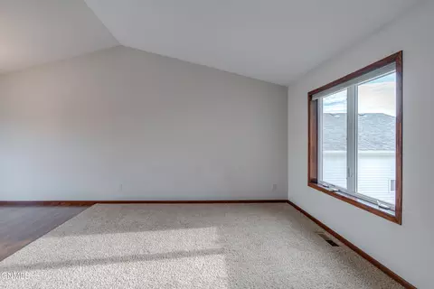 3916 48th St NW, Mandan, ND 58554 photo 14