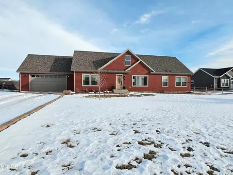5462 Matthew Ave, Williston, ND 58801