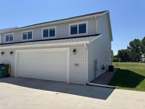 Exterior - 3304 Kenner Loop, Bismarck, ND 58504 photo 9 of 10