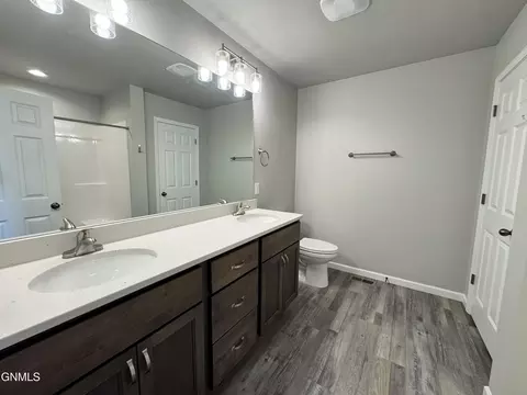 Bath - 3304 Kenner Loop, Bismarck, ND 58504 photo 3 of 6