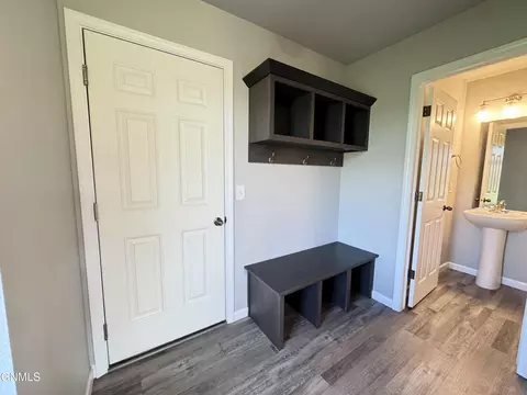 Entry Way - 3304 Kenner Loop, Bismarck, ND 58504 photo 3 of 7