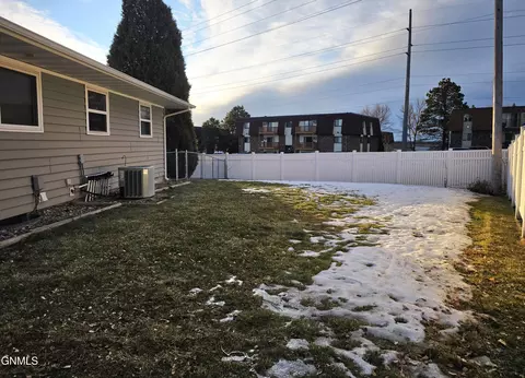 Exterior - 512 Gary Ave, Bismarck, ND 58501 photo 2 of 2