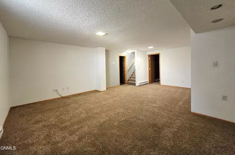 Living - 512 Gary Ave, Bismarck, ND 58501 photo 3 of 3