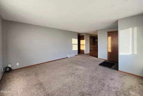 Living - 512 Gary Ave, Bismarck, ND 58501 photo 2 of 3