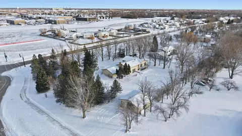 3512 40th Ave S, Fargo, ND 58104