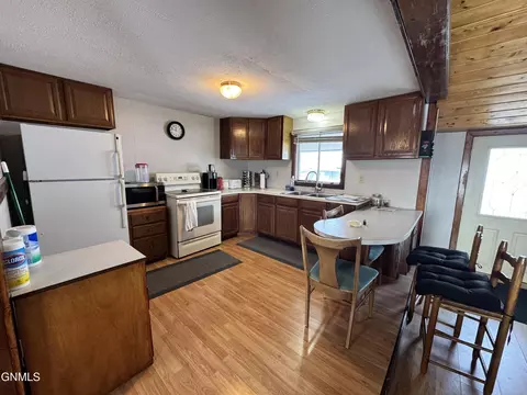11914 47th St NW, Epping, ND 58843 photo 7