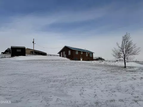 11914 47th St NW, Epping, ND 58843 photo 4