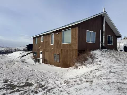 11914 47th St NW, Epping, ND 58843 photo 2