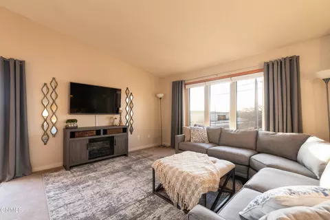 3422 Rosser Ave, Bismarck, ND 58501 photo 3