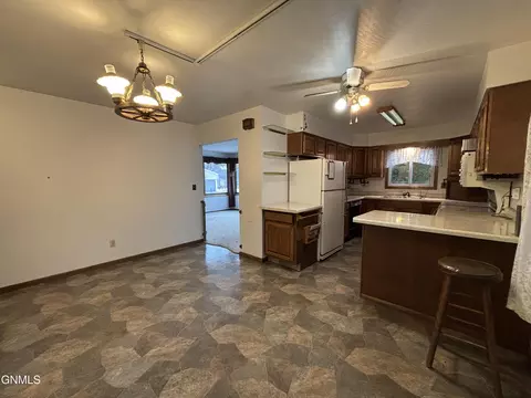 Dining - 917 Main St, Stanton, ND 58571 photo 1 of 1