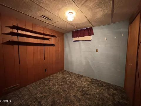 Bedroom - 917 Main St, Stanton, ND 58571 photo 5 of 6