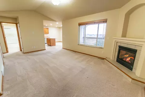 1073 Turnpike Ave, Bismarck, ND 58501 photo 3