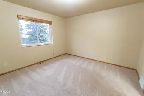 1073 Turnpike Ave, Bismarck, ND 58501 photo 15