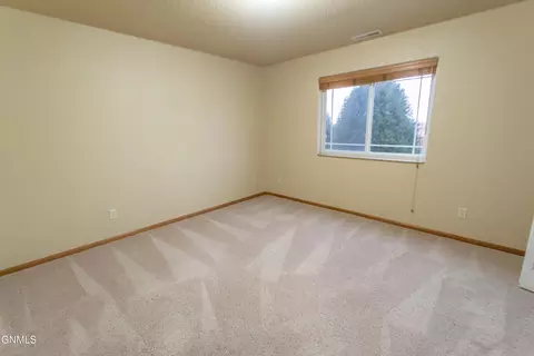 1073 Turnpike Ave, Bismarck, ND 58501 photo 20