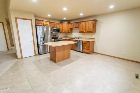 1073 Turnpike Ave, Bismarck, ND 58501 photo 8