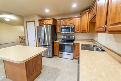 1073 Turnpike Ave, Bismarck, ND 58501 photo 6