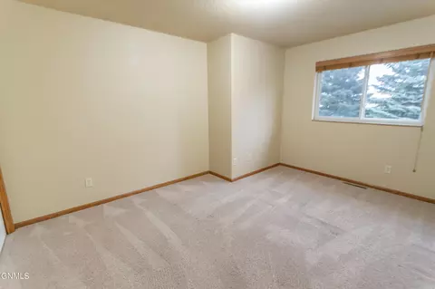 1073 Turnpike Ave, Bismarck, ND 58501 photo 17