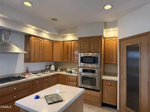 Kitchen - 13683 Mulberry, Williston, ND 58801 photo 3 of 6