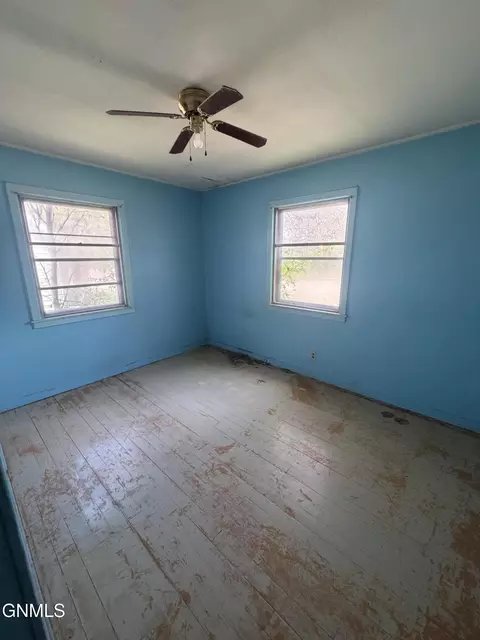 Bedroom - 405 Main St, Grenora, ND 58845 photo 2 of 2