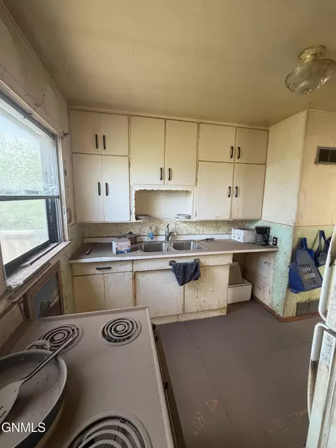 Kitchen - 405 Main St, Grenora, ND 58845 photo 2 of 2