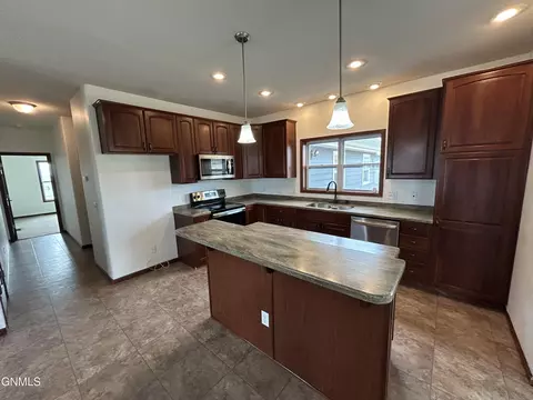 Kitchen - 4464 146w Ave NW, Williston, ND 58801 photo 1 of 1