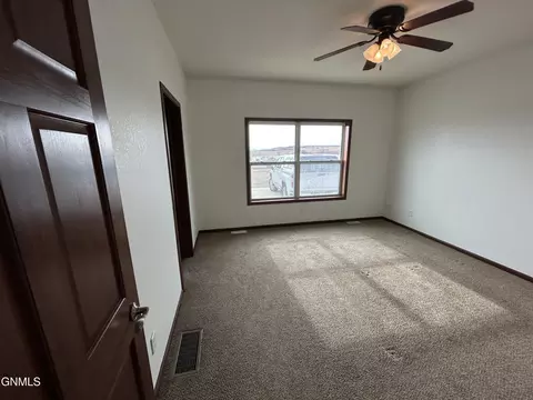 Bedroom - 4464 146w Ave NW, Williston, ND 58801 photo 1 of 8