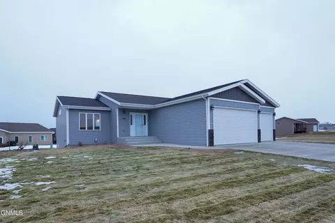 4903 Calgary Ave, Bismarck, ND 58503