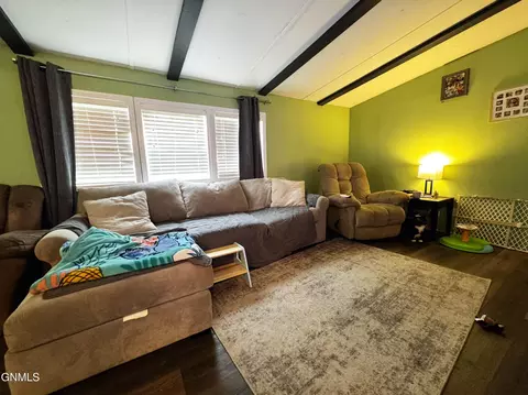 203 E Deer St, Mandan, ND 58554 photo 6