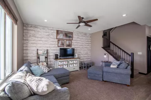 3250 Capitol Ave E, Bismarck, ND 58501 photo 8