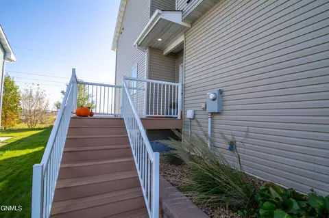 3250 Capitol Ave E, Bismarck, ND 58501 photo 3
