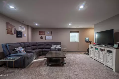 3250 Capitol Ave E, Bismarck, ND 58501 photo 40