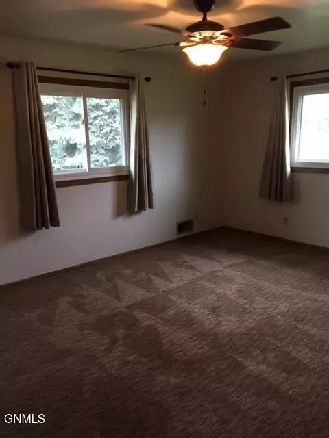 Bedroom - 405 E Interstate Ave, Bismarck, ND 58503 photo 1 of 2