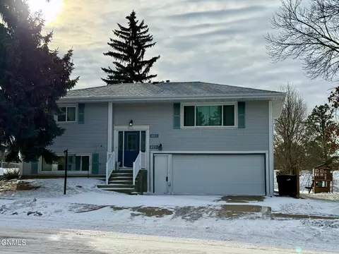 Exterior - 405 E Interstate Ave, Bismarck, ND 58503 photo 4 of 5