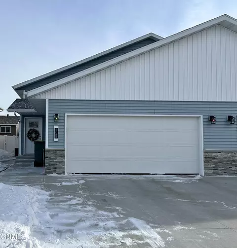 155 Pine Ave, Mapleton, ND 58059
