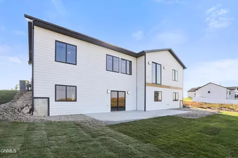 3103 44th Ave W, Williston, ND 58801 photo 37
