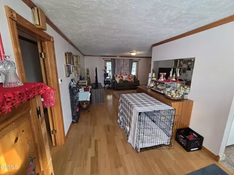 Entry Way - 601 14th Ave W, Williston, ND 58801 photo 2 of 2
