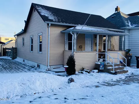 202 12 Collins Ave, Mandan, ND 58554