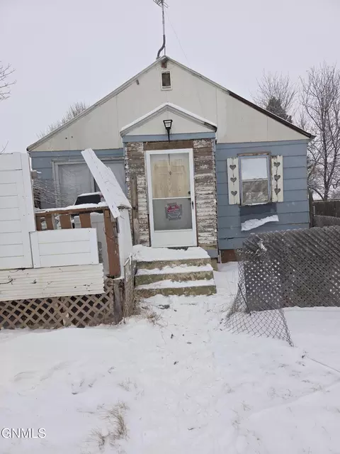 904 Washington Ave, Hebron, ND 58638
