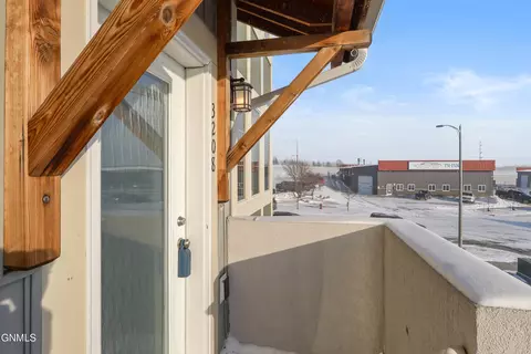 3208 Jericho Rd, Bismarck, ND 58503 photo 2