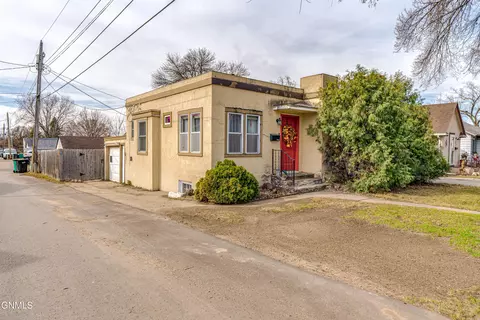 Exterior - 909 E Avenue Ave E, Bismarck, ND 58501 photo 7 of 9