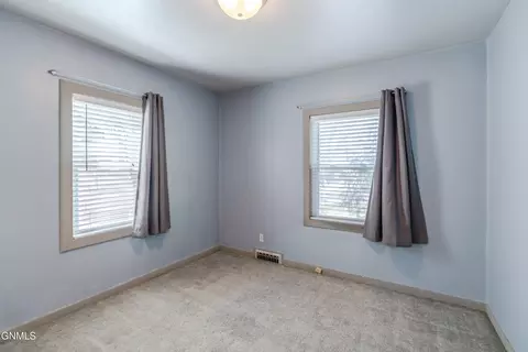 Bedroom - 909 E Avenue Ave E, Bismarck, ND 58501 photo 1 of 6