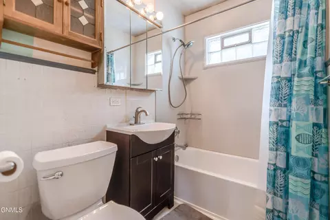 Bath - 909 E Avenue Ave E, Bismarck, ND 58501 photo 1 of 5
