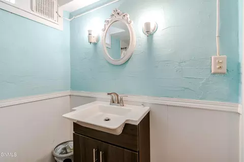 Bath - 909 E Avenue Ave E, Bismarck, ND 58501 photo 5 of 5