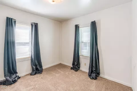 Bedroom - 909 E Avenue Ave E, Bismarck, ND 58501 photo 3 of 6