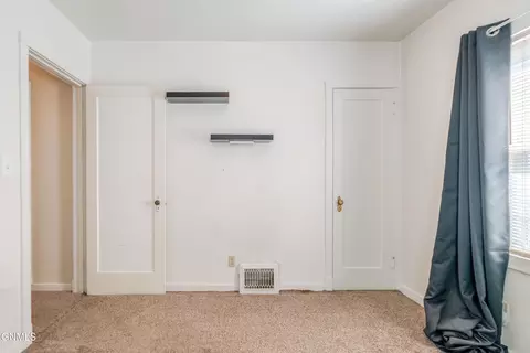 Bedroom - 909 E Avenue Ave E, Bismarck, ND 58501 photo 5 of 6