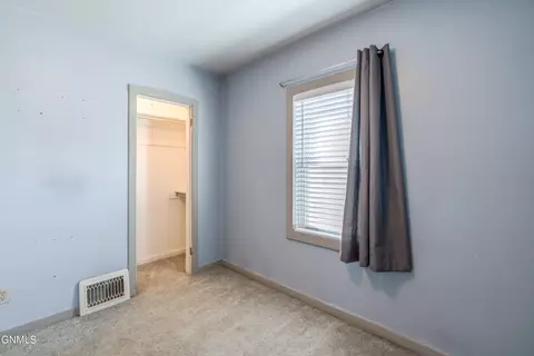 Bedroom - 909 E Avenue Ave E, Bismarck, ND 58501 photo 2 of 6