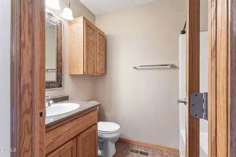 Bath - 2129 Koch Dr, Bismarck, ND 58503 photo 2 of 2