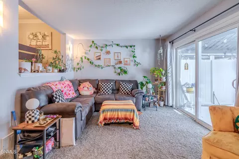 Living - 2872 Warwick Loop, Bismarck, ND 58504 photo 2 of 3